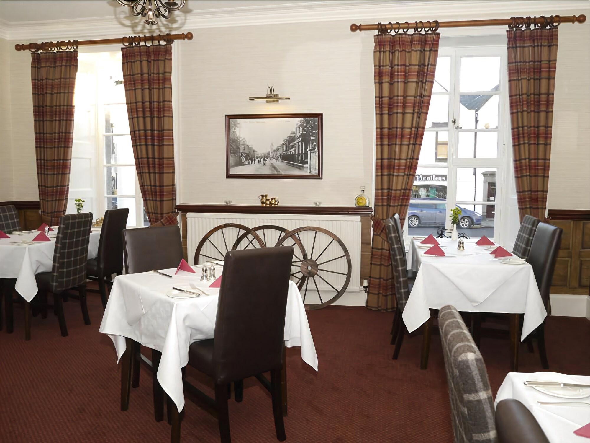 Burnett Arms Hotel Banchory Bagian luar foto