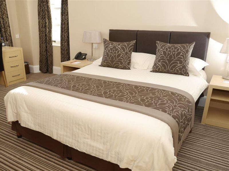 Burnett Arms Hotel Banchory Bagian luar foto