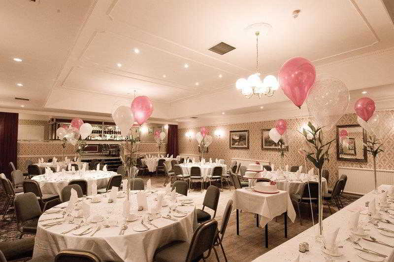 Burnett Arms Hotel Banchory Bagian luar foto