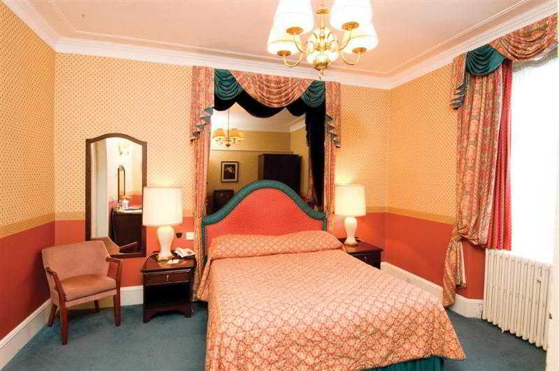 Burnett Arms Hotel Banchory Bagian luar foto